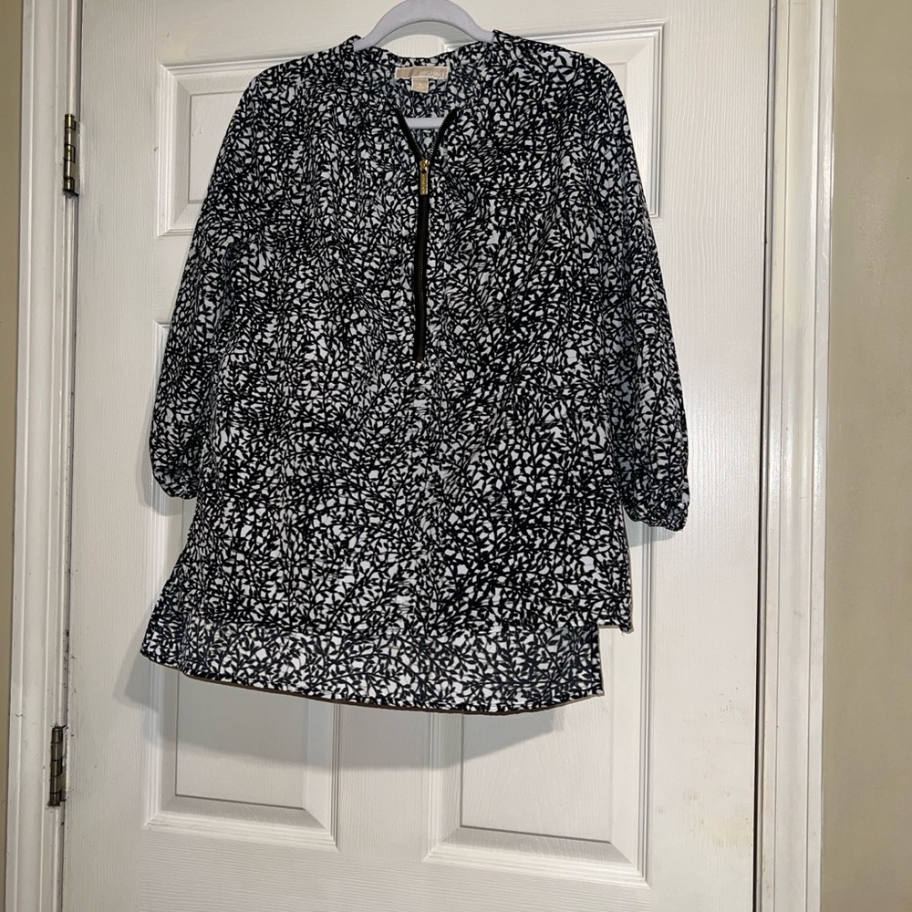 Michael Kors Monochrome Leaf Pattern Garment - Picture 2 of 3